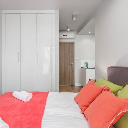 Rent Like Home - Oxygen Wronia 45 II Warsaw Exterior photo
